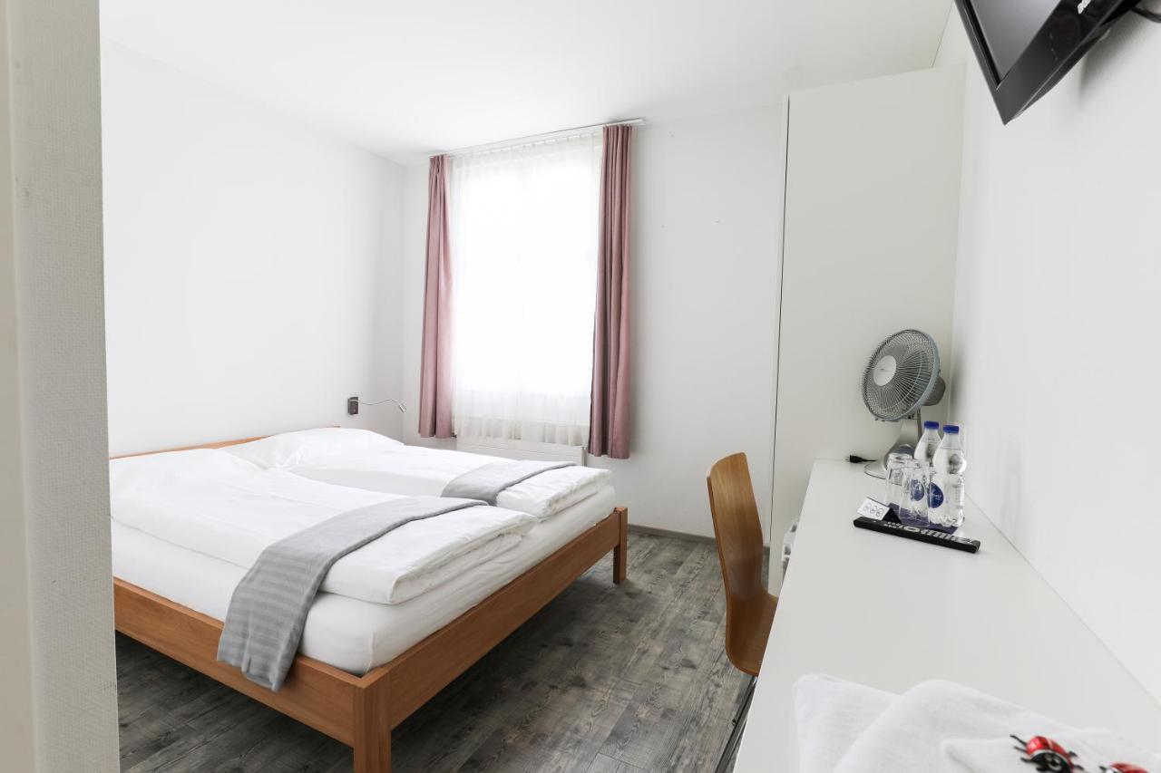 Hotel Loewen Niederuzwil Exteriör bild